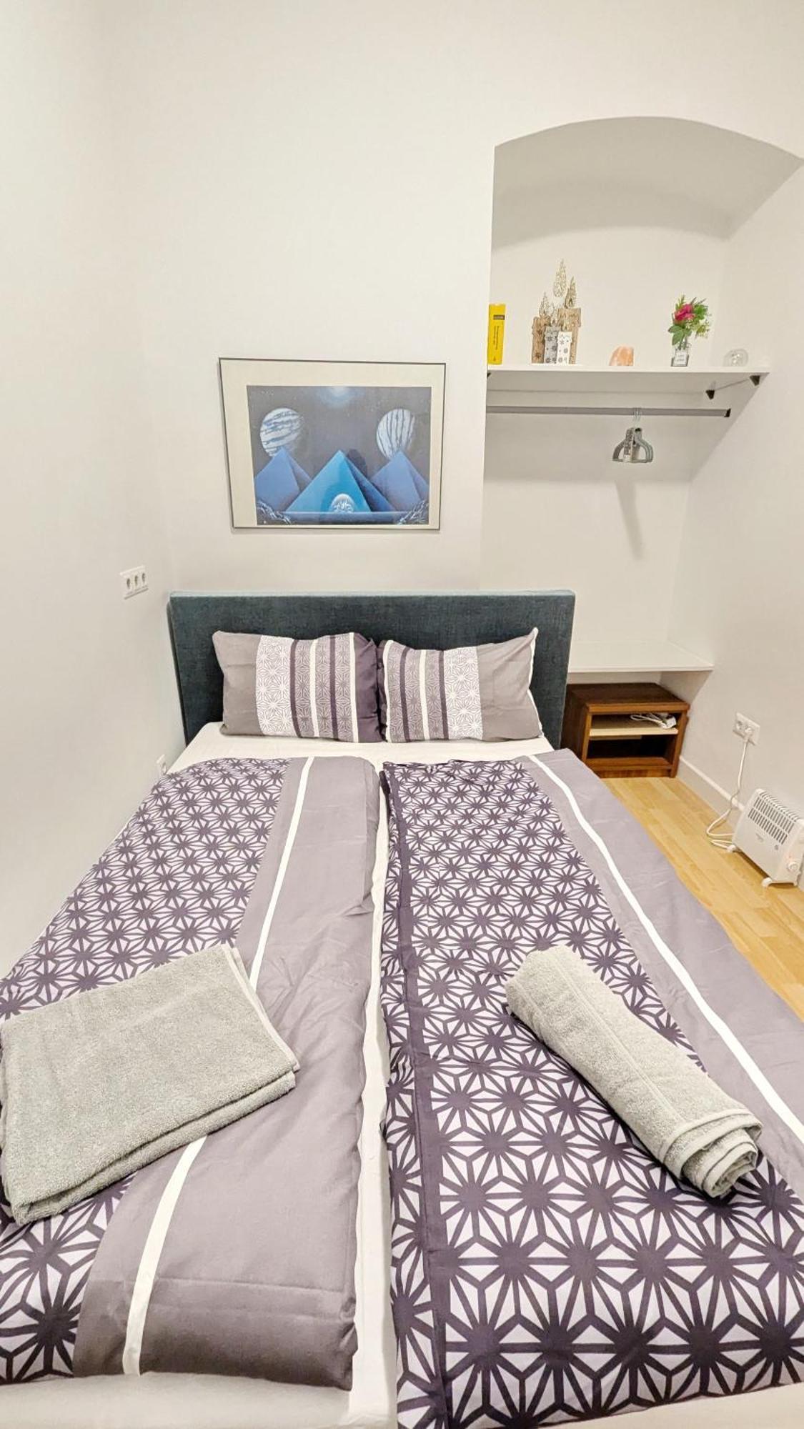 Cozy Rooms In Lugner City Area Vienna Esterno foto